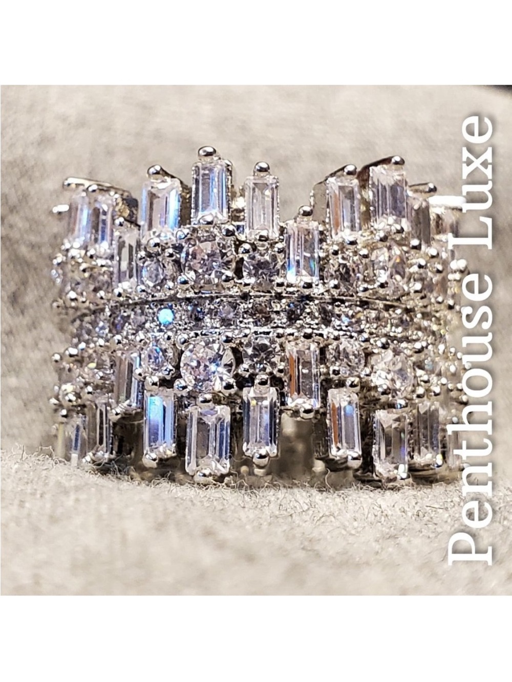 Stunning White Sapphire Baguette & Round Cut Ring Size 5 1/2
